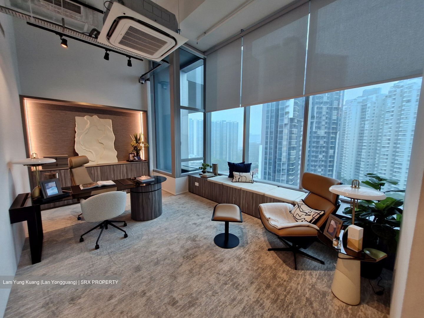 Arc 380 (D8), Office #552145641